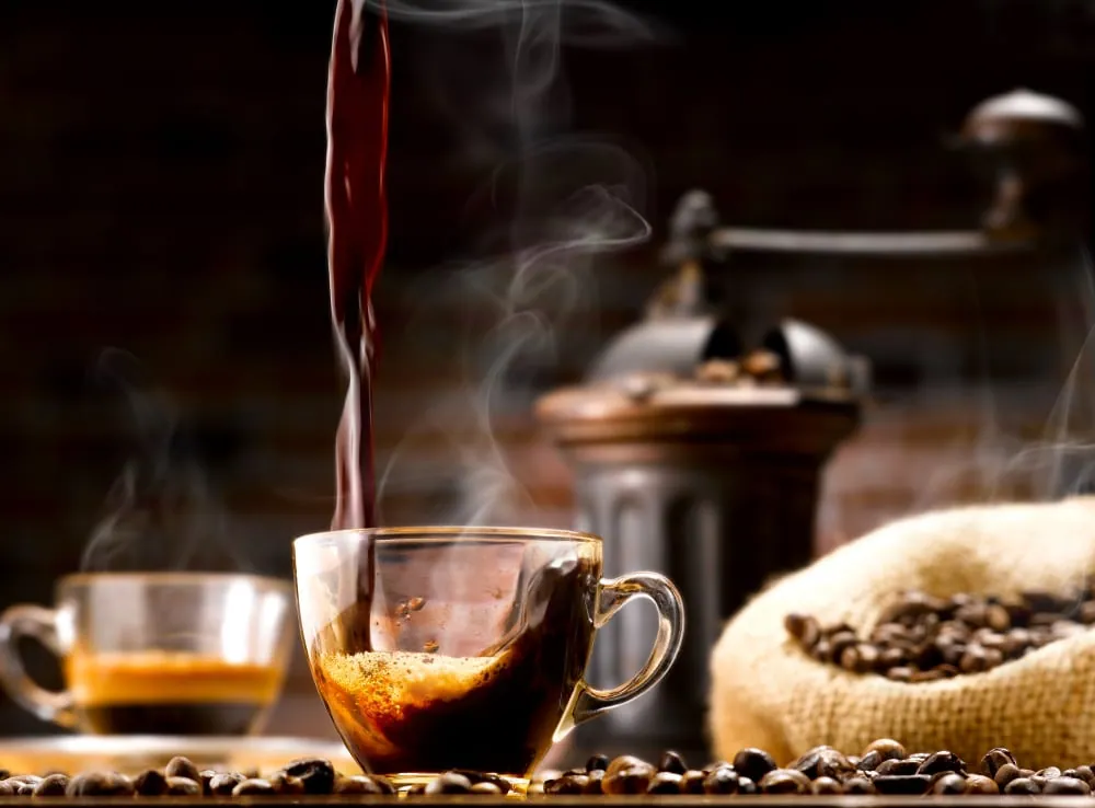 Comment est fabriqué le café: du grain à la tasse