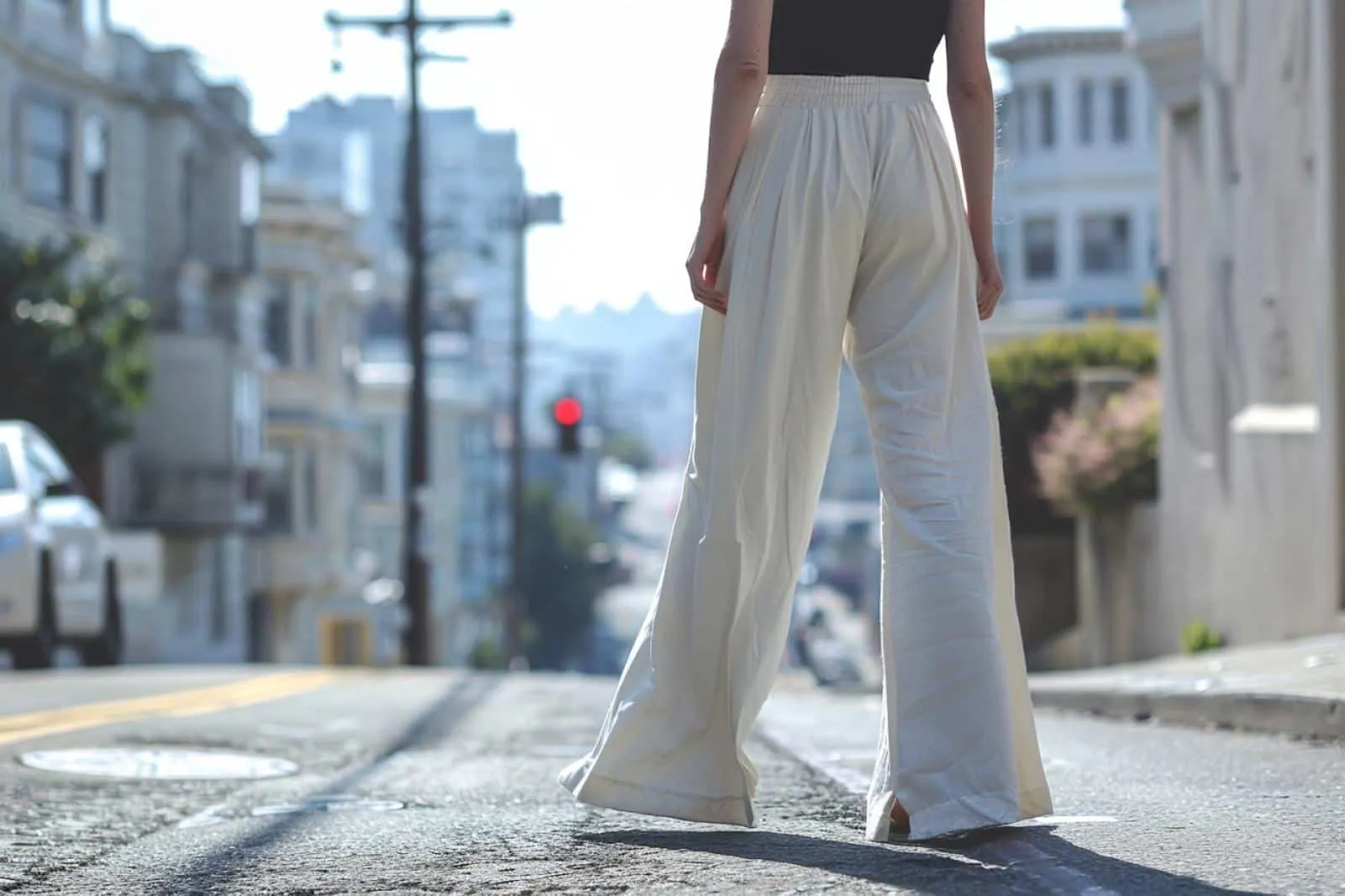 Comment porter le pantalon large avec des baskets ?