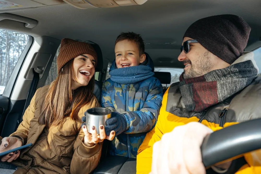 Les meilleurs accessoires voiture pour l’hiver en montagne