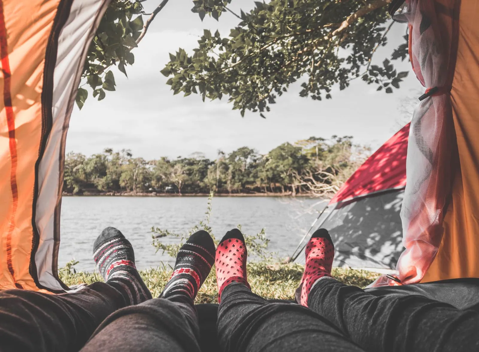 Pourquoi certaines chaussettes techniques sont-elles mieux adaptées à la randonnée en montagne ?