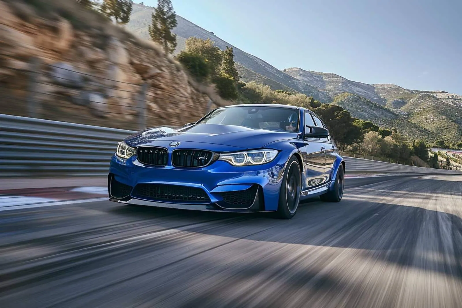 Qu’est-ce qui fait de la M3 CSL la voiture ultime pour les amateurs de BMW ?